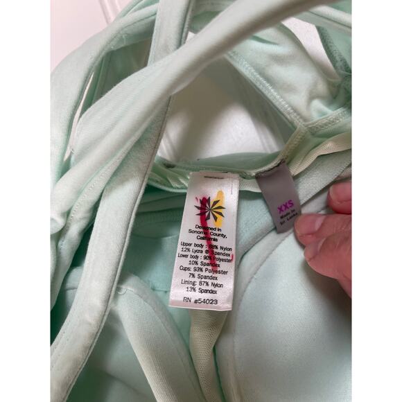 NWT Athleta Crunch & Punch Mint Green Activewear Tank Size Women XXS Girls 10/12 - Picture 9 of 11